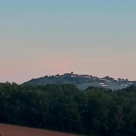 Bellevue 3 Rue Du Bourg A Montastruc 47380 Entree Independante 3* Montastruc (Hautes-Pyrenees)