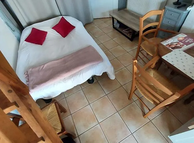 Maison d'hôtes Bellevue 3 Rue Du Bourg A Montastruc 47380 Entrée Indépendante Montastruc (Hautes-Pyrenees)