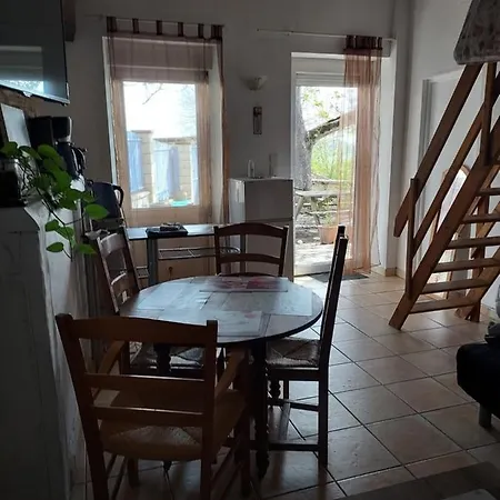 Гостевой дом Bellevue 3 Rue Du Bourg A Montastruc 47380 Entree Independante 3*