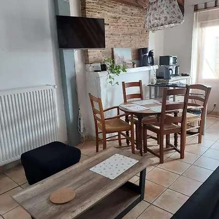 Bellevue 3 Rue Du Bourg A Montastruc 47380 Entree Independante Гостевой дом Montastruc (Hautes-Pyrenees)