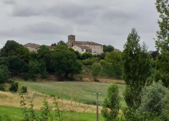 Affittacamere Bellevue 3 Rue Du Bourg A Montastruc 47380 Entrée Indépendante Montastruc (Hautes-Pyrenees)